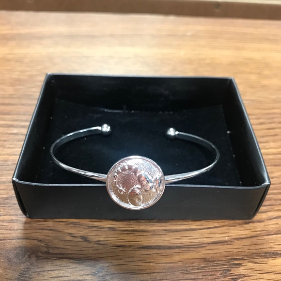 NWT Avon Horoscope Cuff Bracelet Scorpio ♏️ - Picture 2 of 7